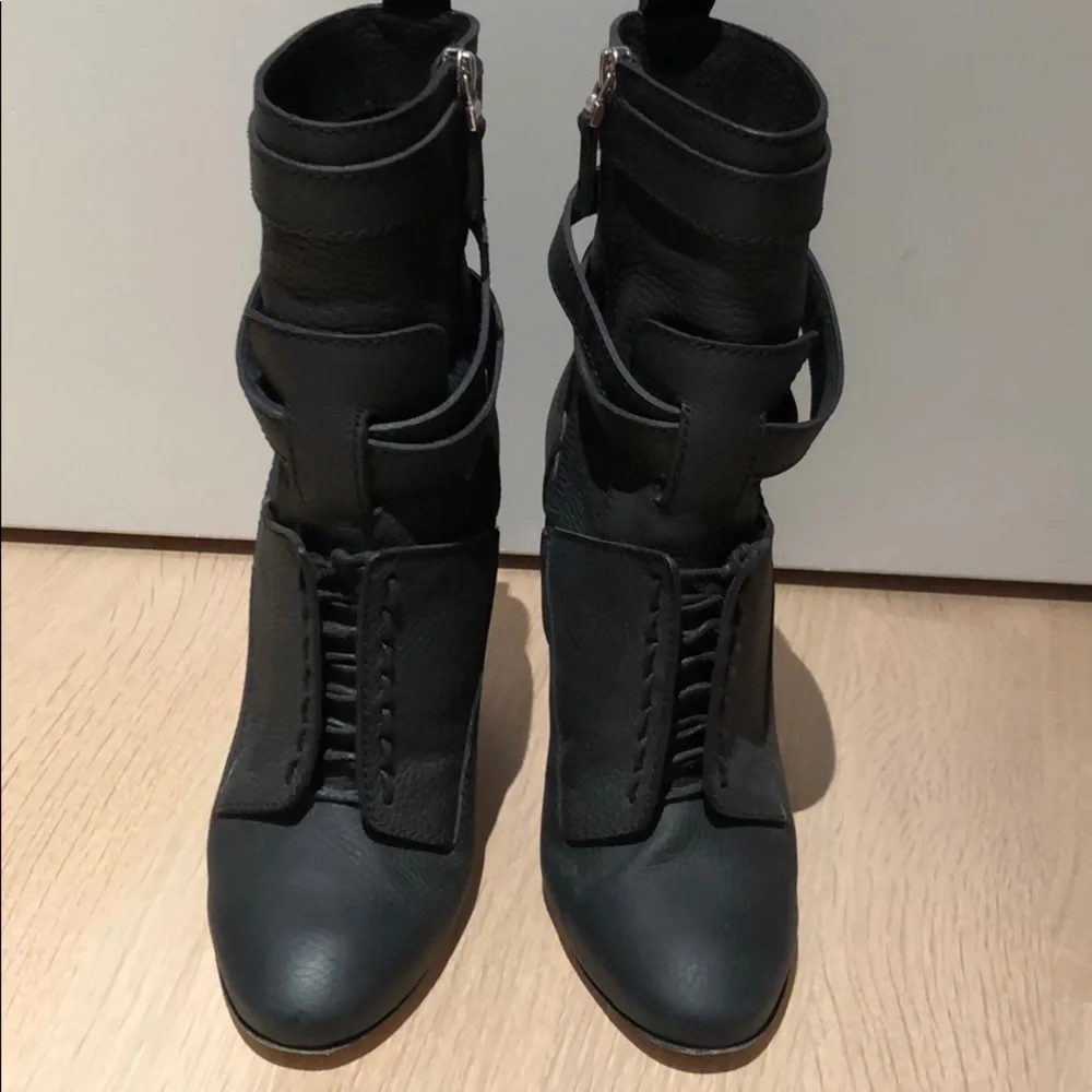 Fendi Black Women's Ankle Boots - Picture 5 of 8